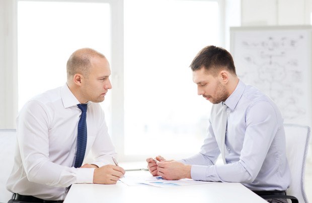 bigstock-business-and-office-concept-67598182-stressful-difficult-business-conversation-620x404
